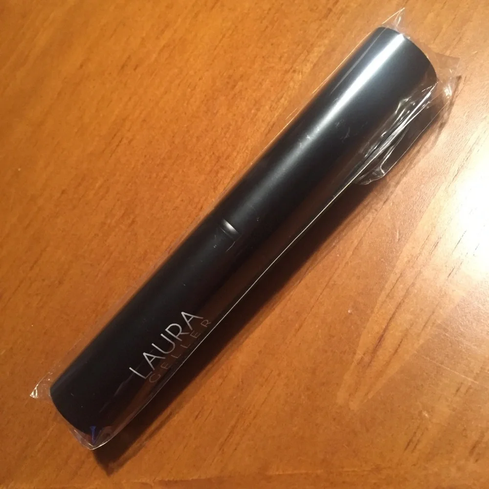 Laura Geller Retractable Powder Brush